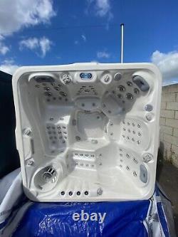 4 5 Person Hot Tub 2 Lounger 3 Seats Balboa Controls Warranty Led Lights 90 Jets