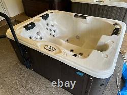 Cal Spas Kona Used Hot Tub