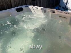 Canadian Spa Company Thunder Bay 6 person hot tub