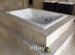 Huge Jaccuzi Spa Bath With Lights Excellent Condition