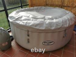 Lay-Z-Spa 54148 Paris Hot Tub with LED Light with useful extras