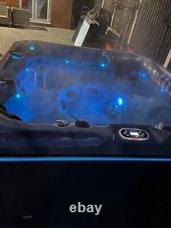 Luso Spa Jacuzzi Hot Tub, 6 Seater, Including 1 Lounger