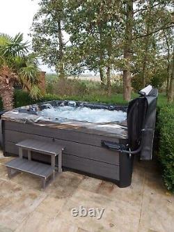 Maximus 8 Person Hot Tub Brand New Clearance AMAZING PRICE