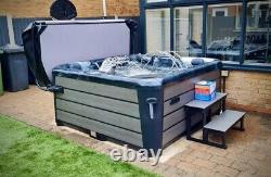 Roman Spas OASIS ULTIMATE 13 AMP LUXURY HOT TUB IN STOCK RESERVE FOR £395