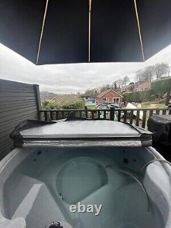 Rotospa Solid Hot Tub Orbis Brand New 5-6 Person Hot Tub Priced To Sell