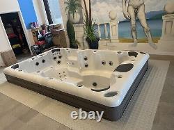 Swim Spa/Party Pool 8 Seated Hot Tub Cross Over Gecko Controls Speakers Wi-Fi