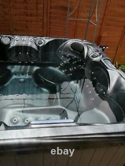 The Chaser2 Hot Tub Spa, 5 Seater With Loads Of Accessories